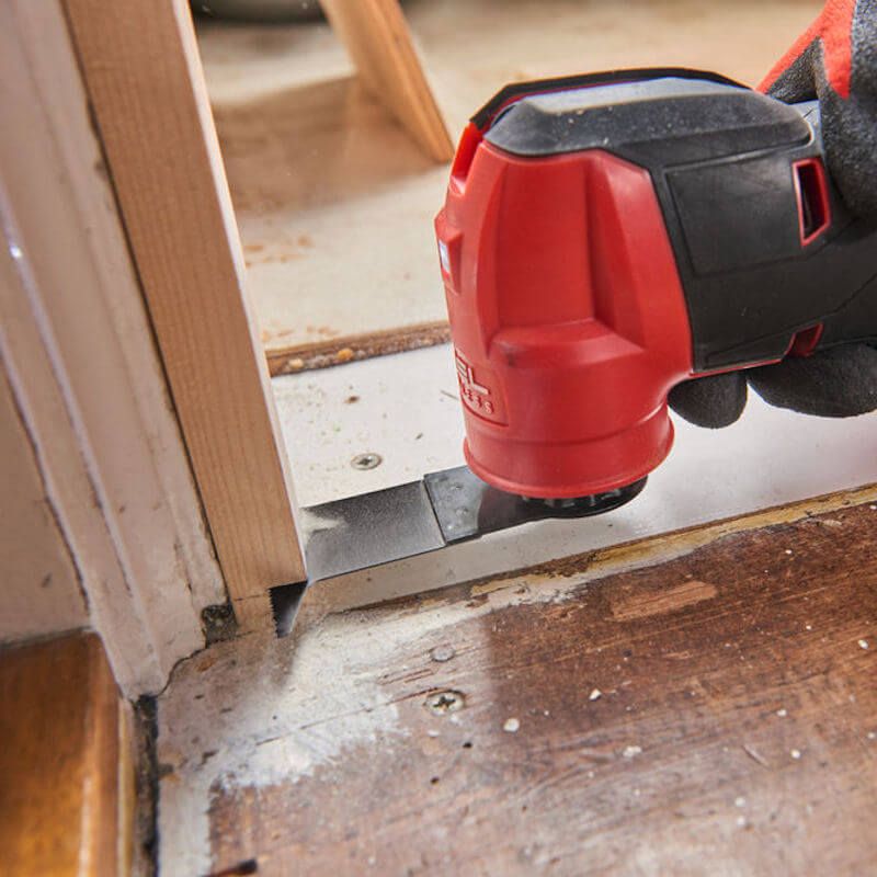 Milwaukee 35mm Starlock Multi Tool Blade Action Shot