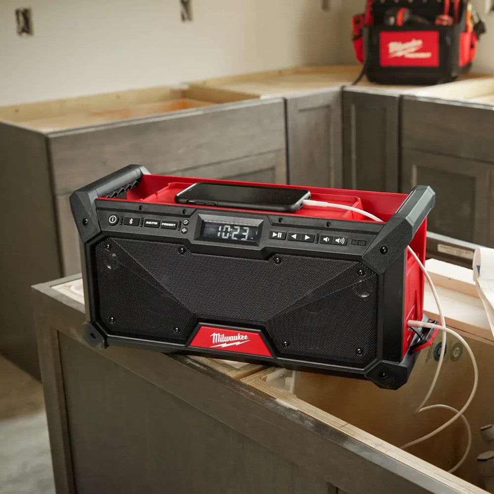 Milwaukee M18 Jobsite Radio DAB+ On Site
